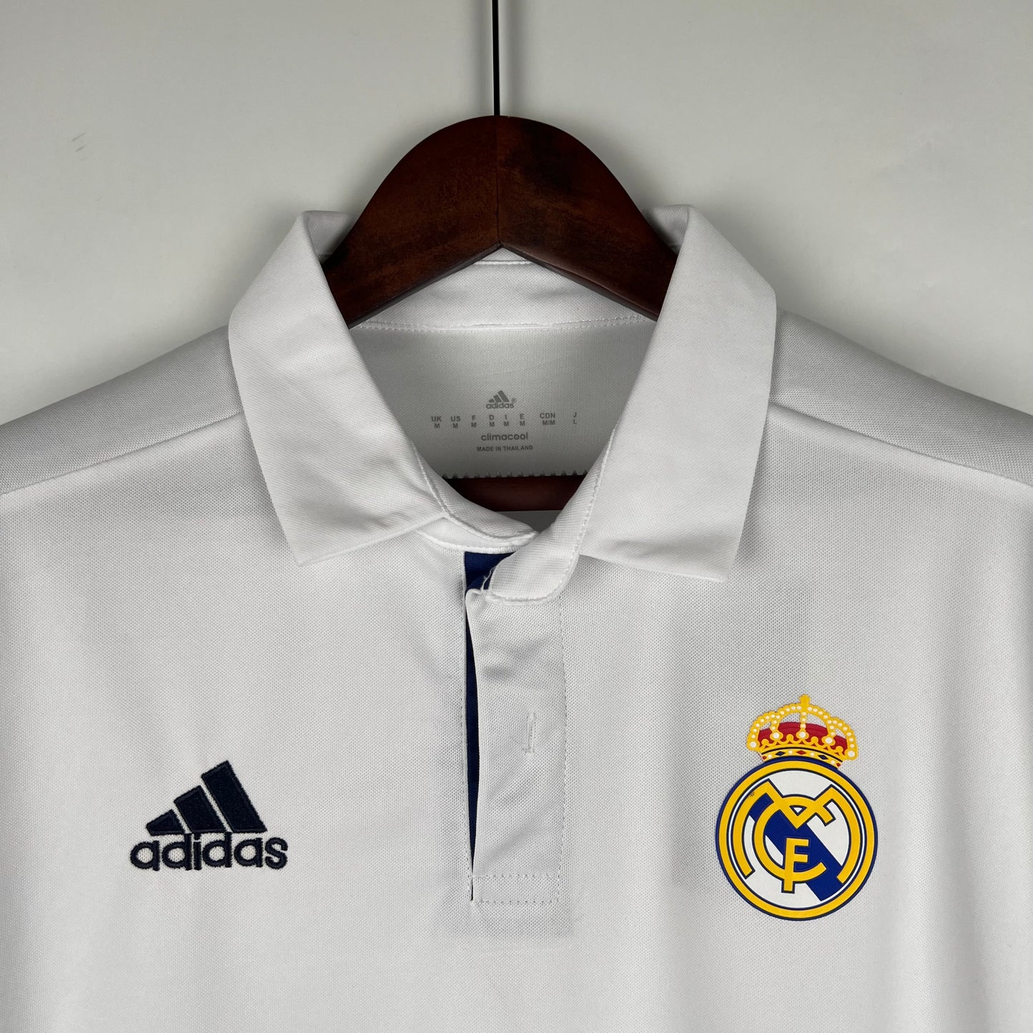 Retro 16/17 Real Madrid Home