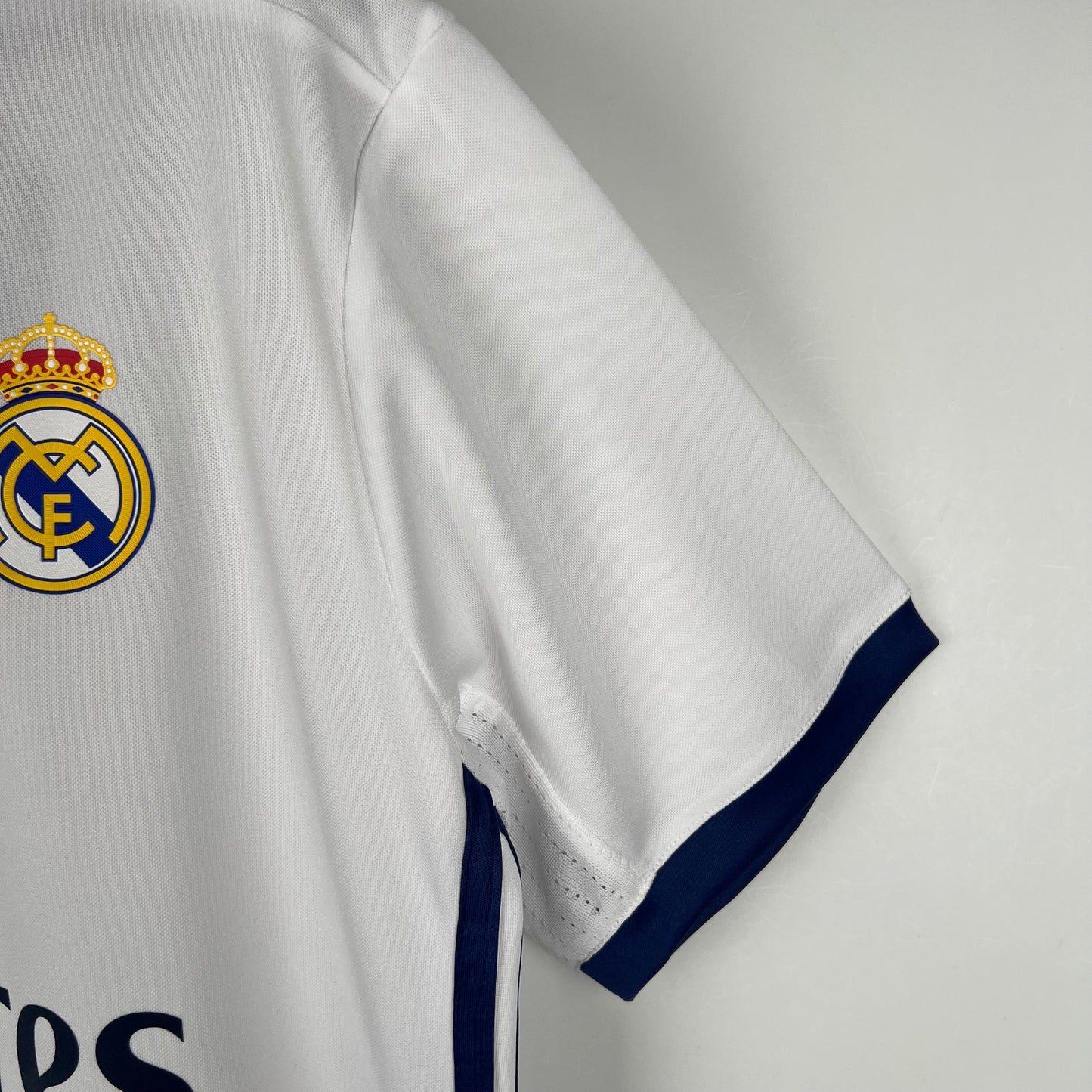 Retro 16/17 Real Madrid Home