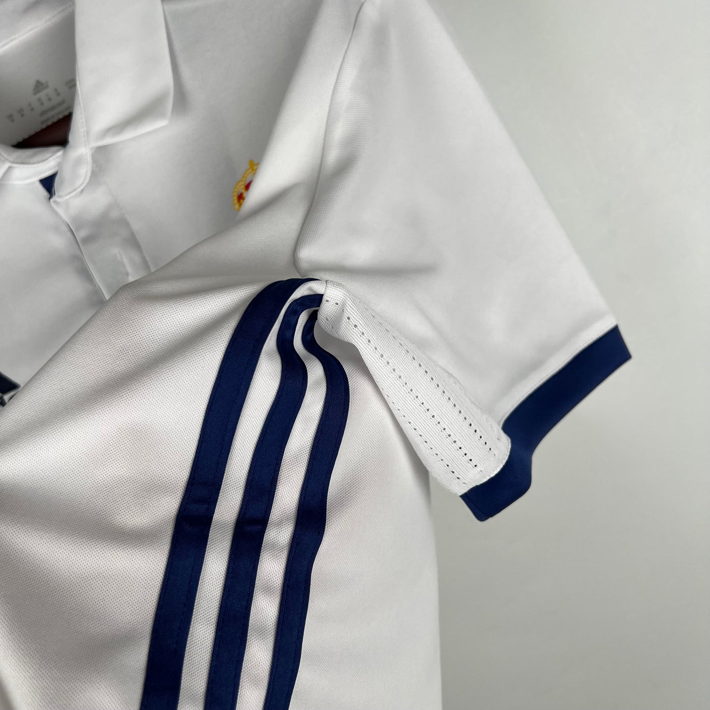 Retro 16/17 Real Madrid Home