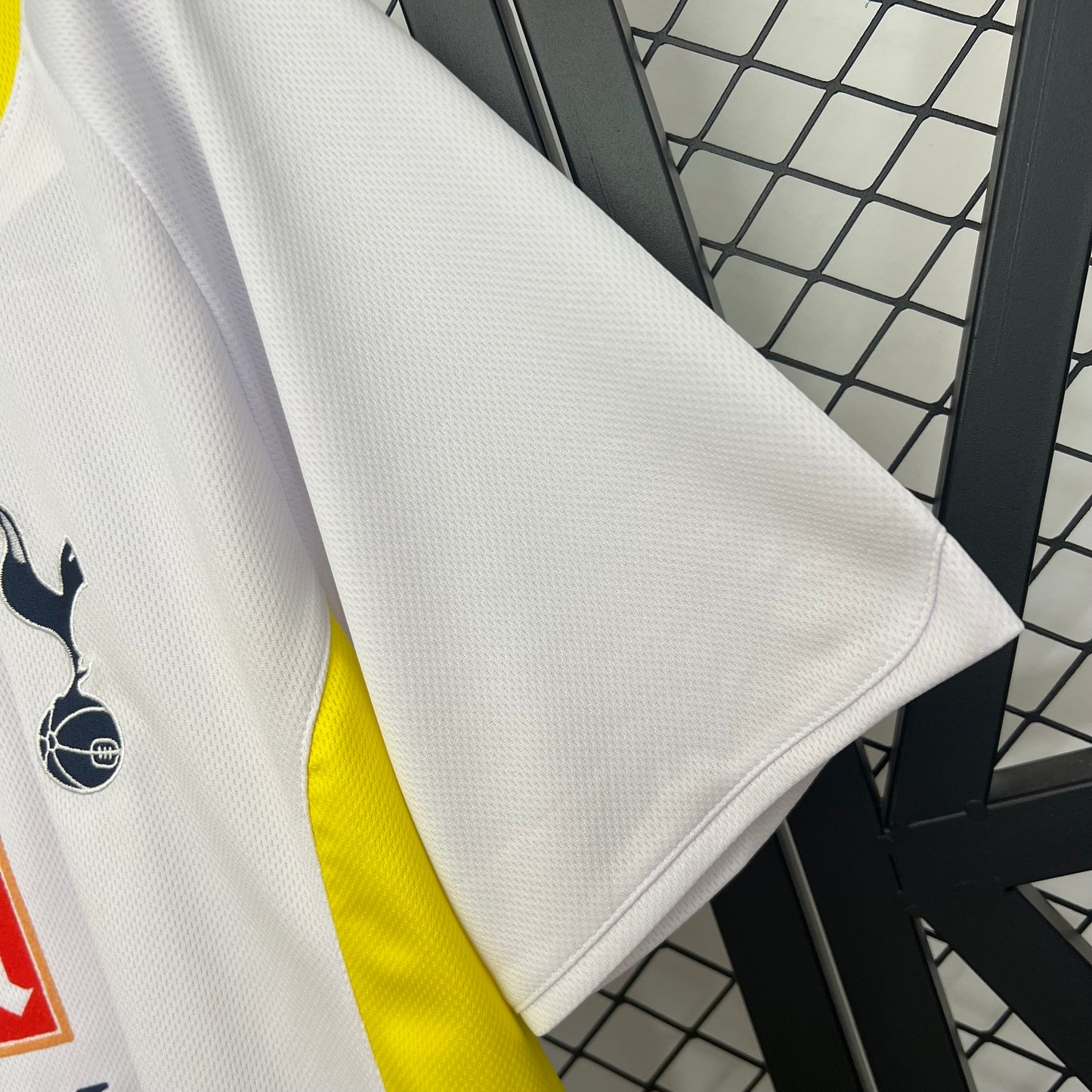 Retro Tottenham 09/10 Home