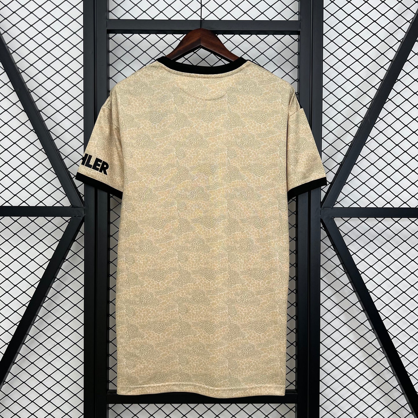 Retro M-U 19/20 Away