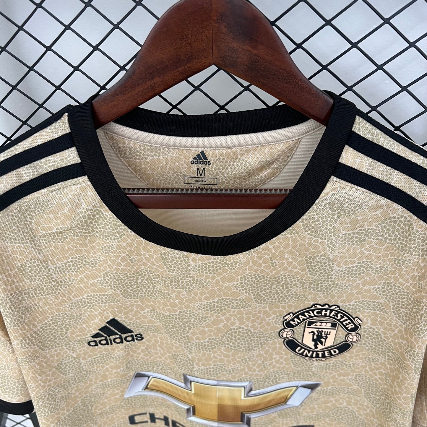 Retro M-U 19/20 Away