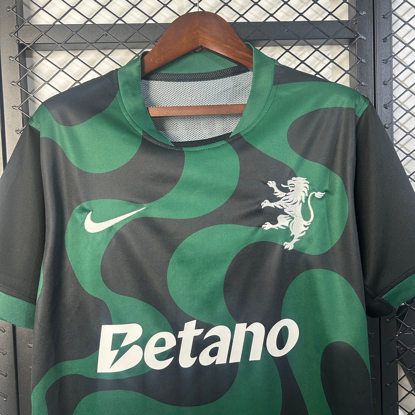 25/26 Sporting Lisbon Third Away