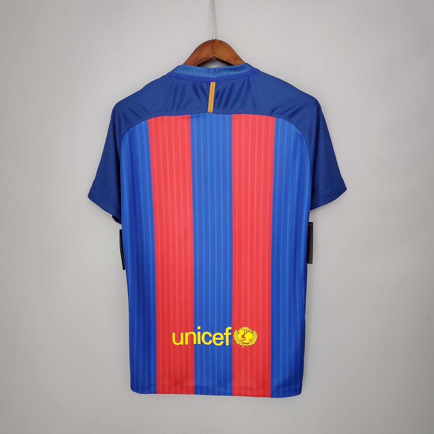 Retro 16/17 Barcelona Home