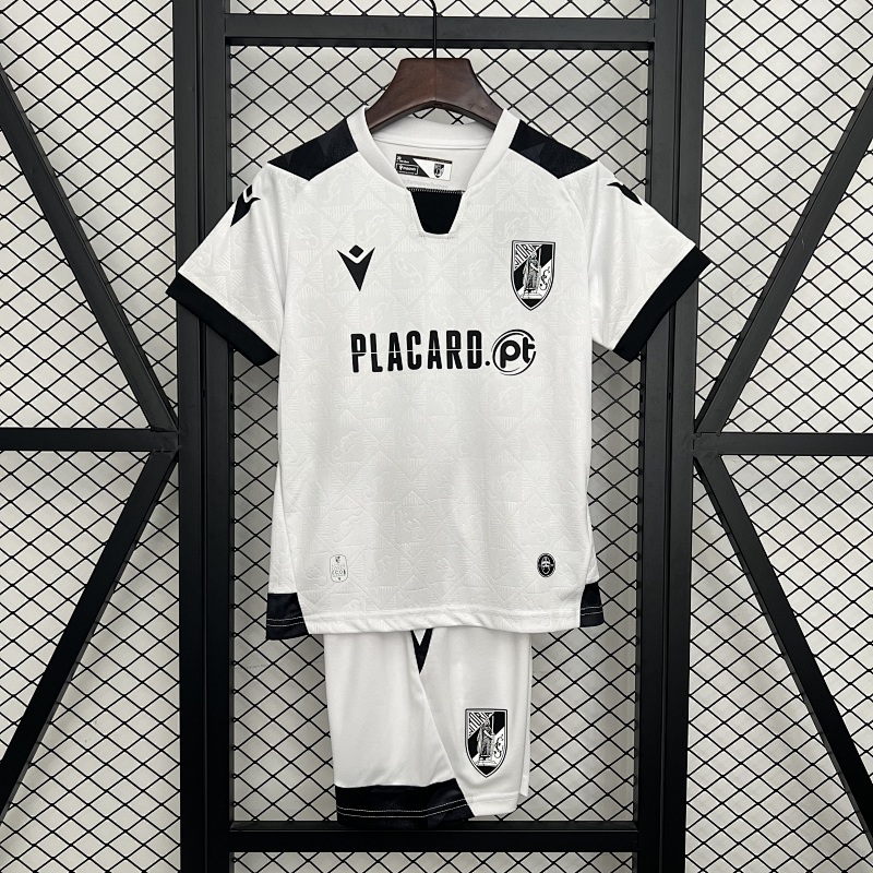25/26 Kids Guimarães Home Size: 16-28 (front)