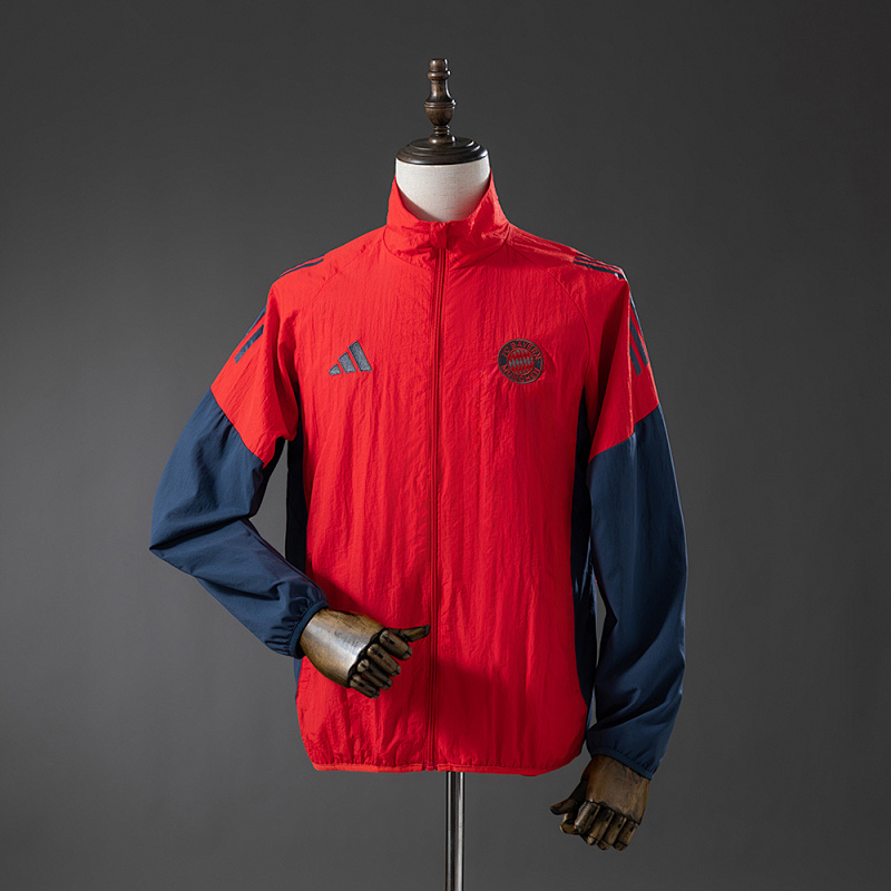 Bayern Munich Windbreaker - Red S-XXL (front)