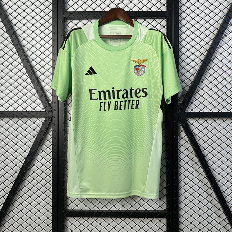 25/26 Benfica training goalkeeper S-XXL (front)