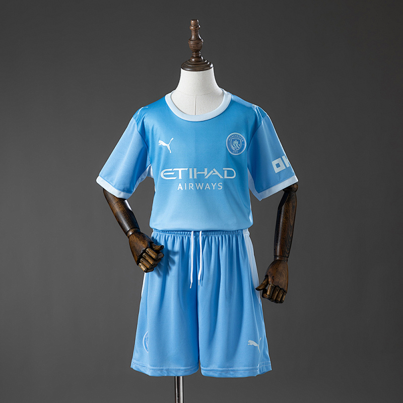 Manchester City 26/27 Home Kids Kit Size 16-28 (front)