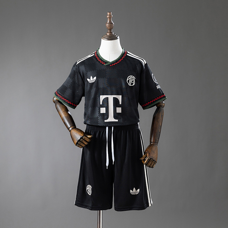 Bayern Munich 25/26 Thids Away Kids kit Jersey SIZE 16-28 (front)