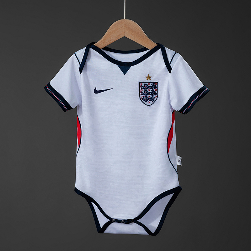 England 26/27 Baby Home Jersey size 9/12 (front)