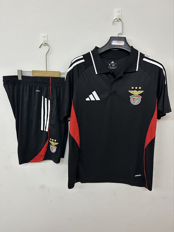 25/26 POLO Benfica training suit black S-3XL (front)