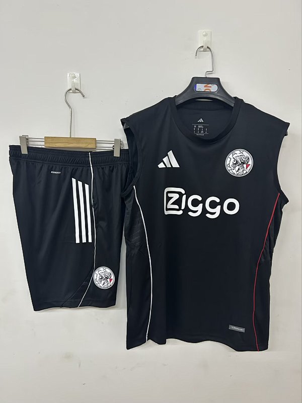 25/26 Ajax training jersey black S-3XL (front)