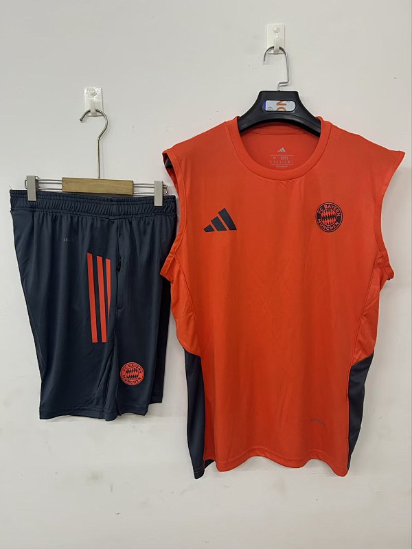 25/26 Bayern Munich training suit orange S-3XL (front)