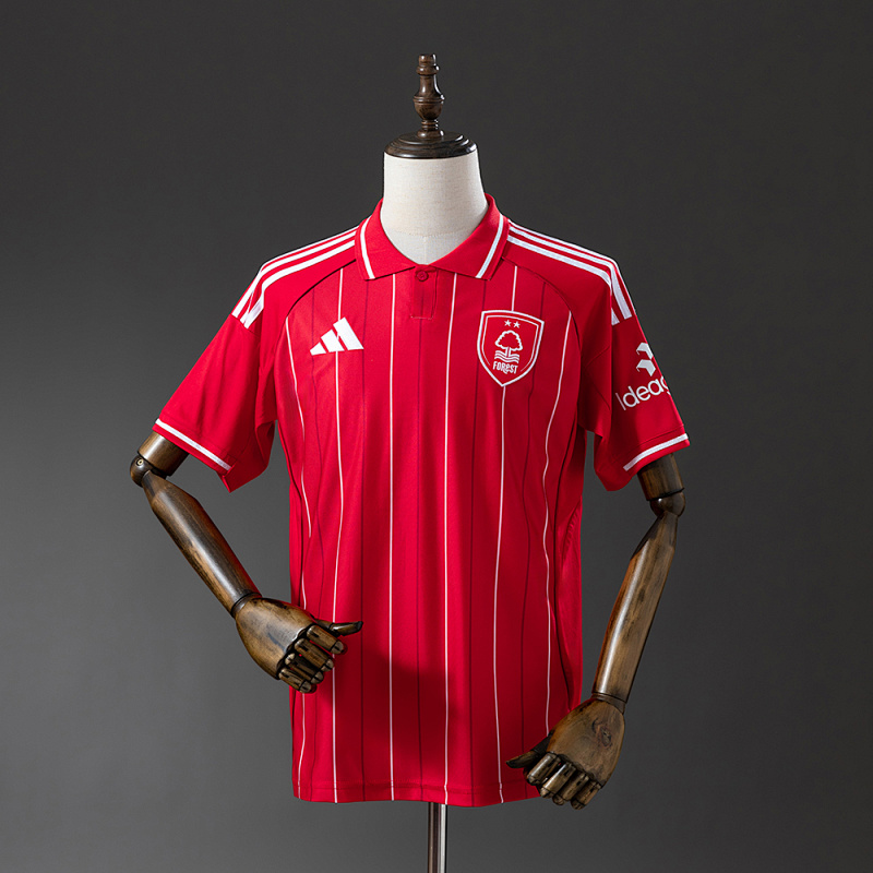 Nottingham Forest 25/26 POLO S-XXL (front)
