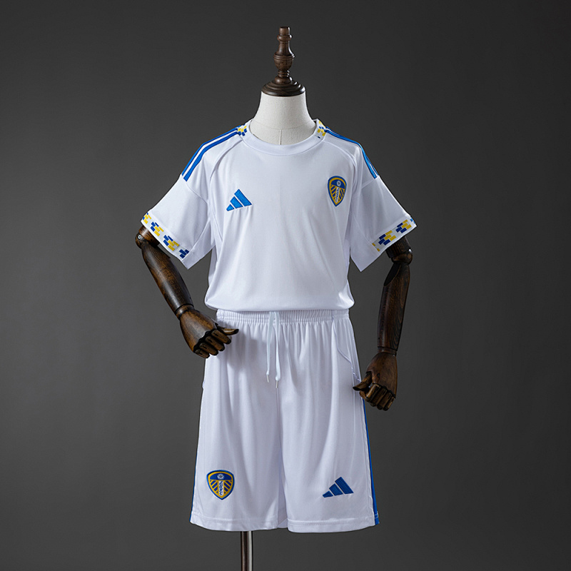 Leeds United 25/26 Home Kids Kit Jersey Size 16-28 (front)
