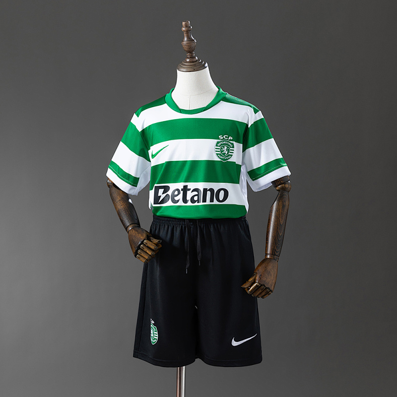25/26 Kids Sporting Lisbon Home Size: 16-28 (front)