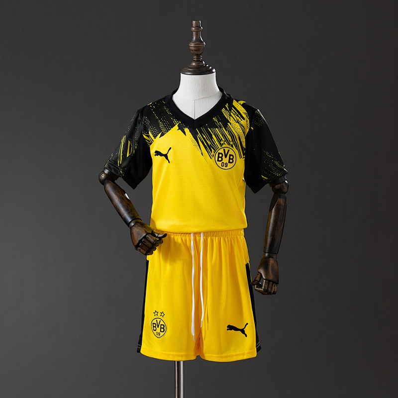 25/26 kids Dortmund home size: 16-28 (front)